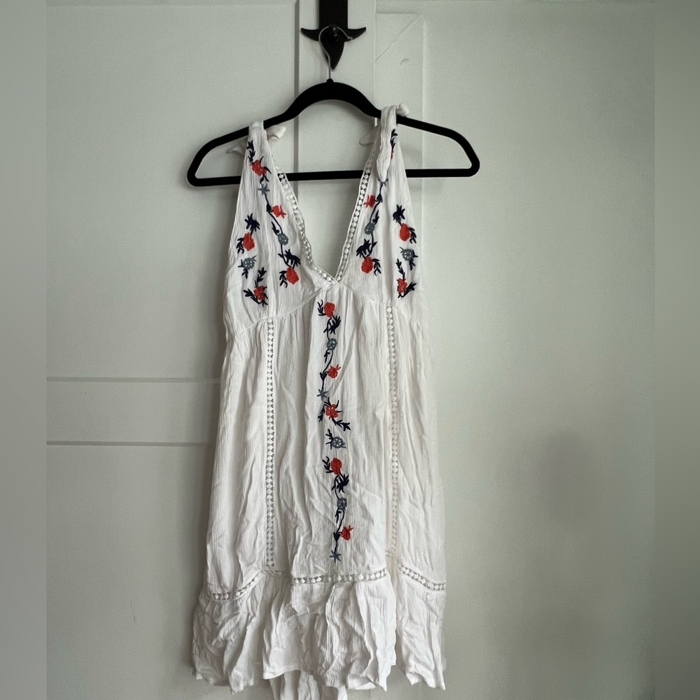 SHORT WHITE DRESS